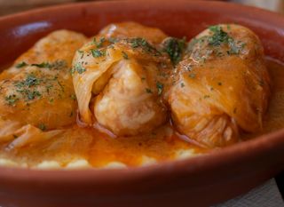 Sarma je mnogima omiljeno zimsko jelo