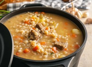 Gulaš od junetine s ječmom