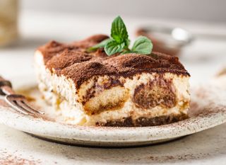 Tiramisu kolač s cheesecake kremom
