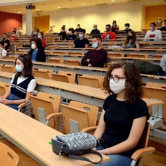 Ovaj zagrebački fakultet ne odustaje od KONTAKTNE nastave: 'Imamo oko 1% osoba oboljelih od koronavirusa, a 3,5% u samoizolaciji'