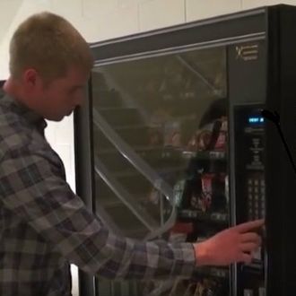Špek umjesto čipsa: Na ovom kampusu studenti mogu kupiti slaninu na automatu