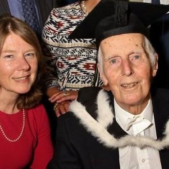 Najstariji diplomant u povijesti svog faksa: Ovaj djedica je diplomirao s 95 godina