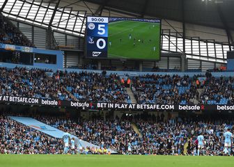 Veliki ekran na utakmici (Foto: AFP)