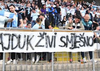 Transparent upućen Hajduku