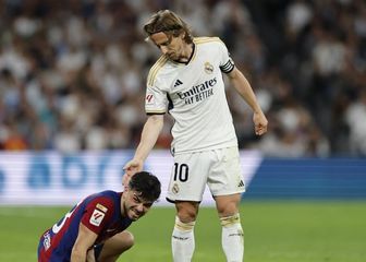 Luka Modrić protiv Barcelone