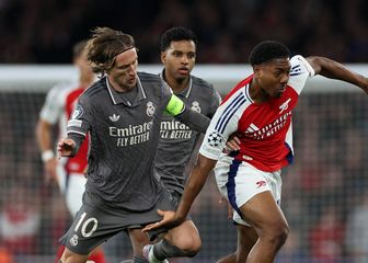 Luka Modrić i Myles Lewis-Skelly