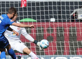 Andrej Kramarić postiže pogodak