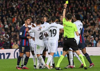 Sudac Ricardo de Burgos Bengoetxea na utakmici Reala i Barcelone