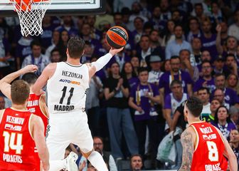 Mario Hezonja protiv Olympiacosa