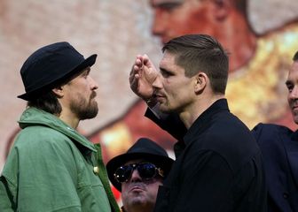 Oleksandr Usyk i Rico Verhoeven