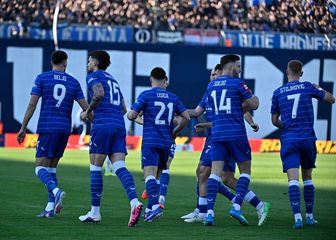 Dion Drena Beljo i igrači Dinama slave pogodak