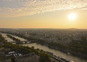 Pogled na Pariz i Seinu