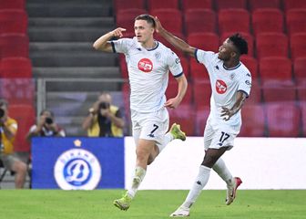 Karamba Gassama (desno)