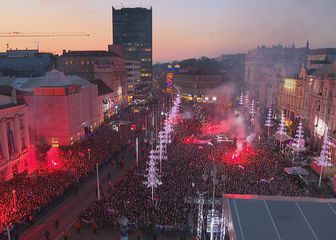 Atmosfera na dočeku Vatrenih na Trgu bana Jelačića u Zagrebu