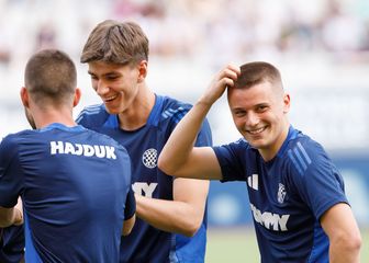 Marino Skelin (u sredini)