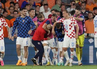 Borna Barišić i suigrači iz reprezentacije