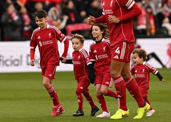 Jotini sinovi i bratići prije utakmice