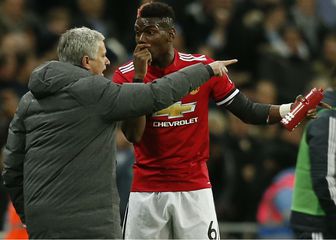Jose Mourinho i Paul Pogba (Foto: AFP)