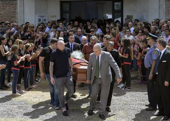 Pogreb Emiliana Sale (Foto: AFP)