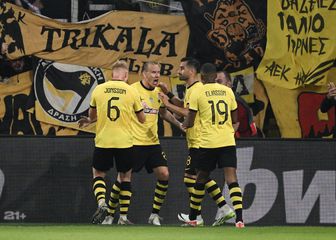 Slavlje igrača AEK-a