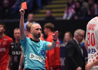 Crveni karton za Mamića