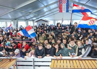 Doček za Kuzmanovića i Raužana