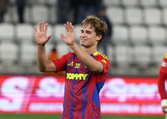 Rokas Pukštas slavi pogodak