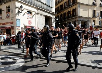 Policija i navijači u Madridu