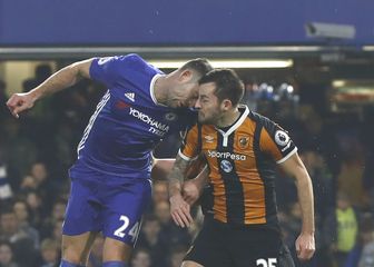 Ryan Mason sudar glavom (Foto: AFP)