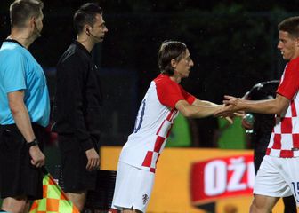 Luka Modrić i Mario Pašalić 2019. protiv Tunisa