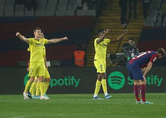 Igrači Villarreala slave pobjedu u Barceloni