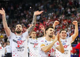 Leon Šušnja i suigrači