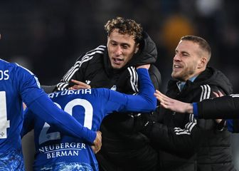 Slavlje pogotka Martina Baturine