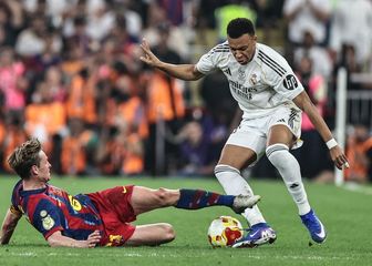 Frenkie de Jong i Kylian Mbappe