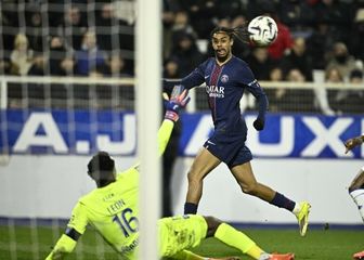 Bradley Barcola zabio Auxerreu