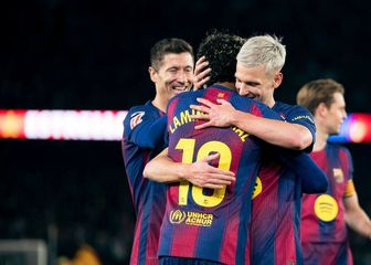 Lamine Yamal, Dni Olmo i Robert Lewandowski