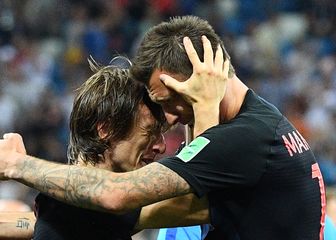 Luka Modrić i Mario Mandžukić (Foto: AFP)