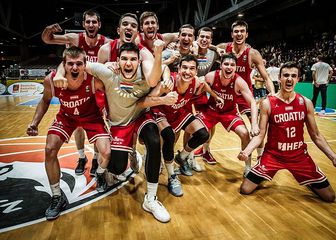 Slavlje U20 reprezentacije Hrvatske (Foto: FIBA Europe)