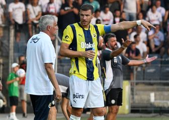 Jose Mourinho i Edin Džeko