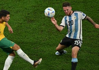 Fran Karačić u dresu Australije protiv Argentine