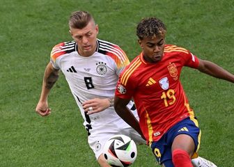 Toni Kroos i Lamine Yamal