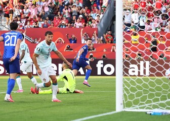Ivan Perišić slavi gol Portugalu