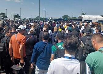 Redovi ispred MetLife stadiona