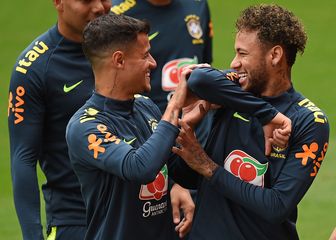 Coutinho i Neymar na treningu Brazila (Foto: AFP)
