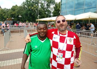 Hrvatski i nigerijski navijač u Kalinjingradu