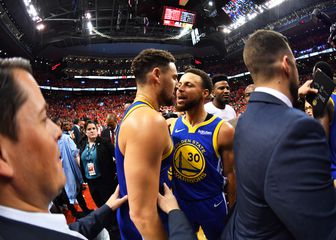 Curry i Thompson slave pobjedu (Foto: AFP)