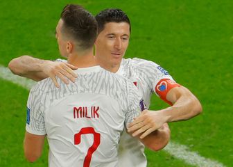 Arkadiusz Milik i Robert Lewandowski