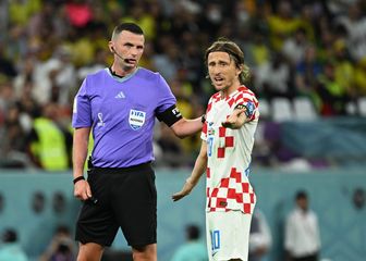 Michael Oliver i Luka Modrić