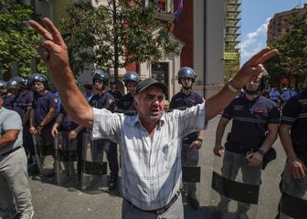 Albanska policija u Tirani