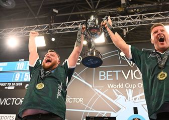 Josh Rock i Daryl Gurney